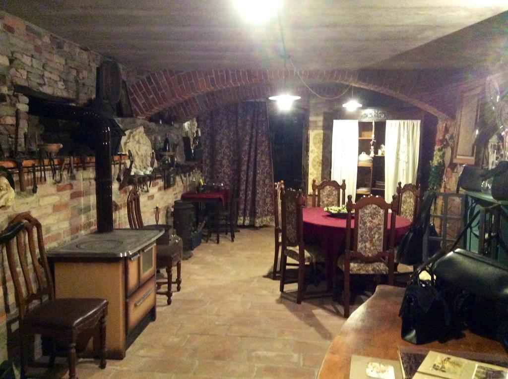 منزل الضيف Calosso  في Casa Giuliana المظهر الخارجي الصورة