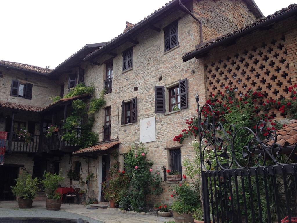 منزل الضيف Calosso  في Casa Giuliana المظهر الخارجي الصورة