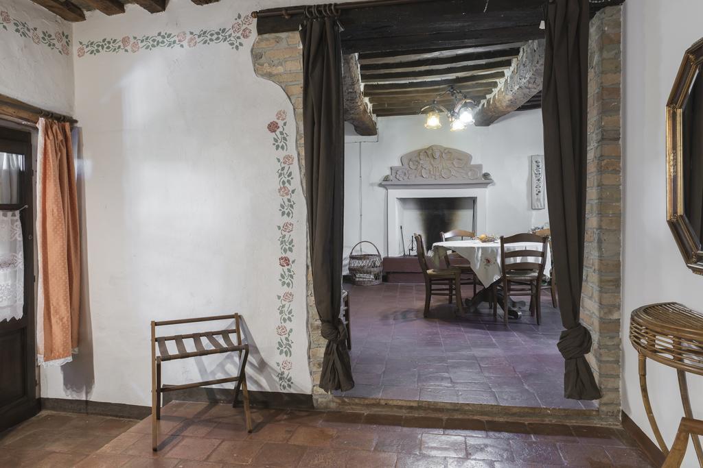 منزل الضيف Calosso  في Casa Giuliana المظهر الخارجي الصورة